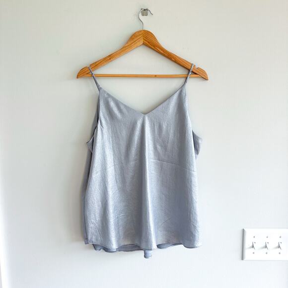 Express Cami Strap V-Neck Tank Silver L NWT - Picture 2 of 8